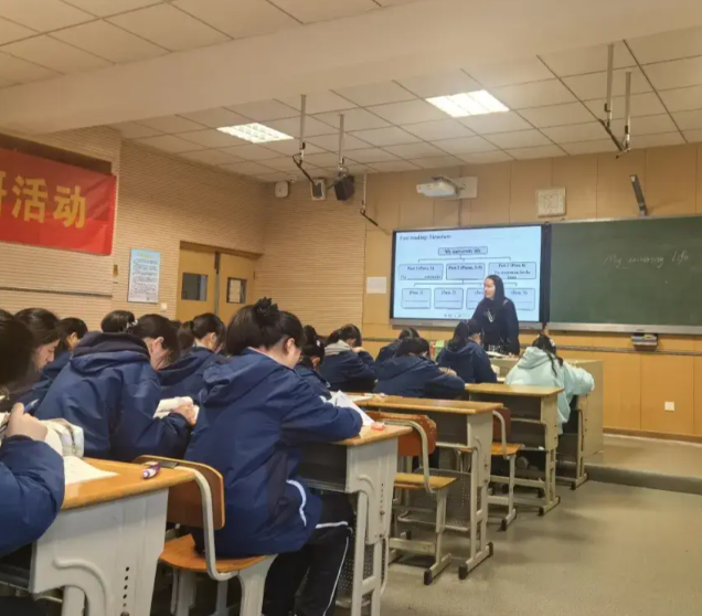 学生认真完成作业和展开五光十色的科普体育艺术阅览兴趣 学生认真完成作业和展开五光十色的科普体育艺术阅览兴趣